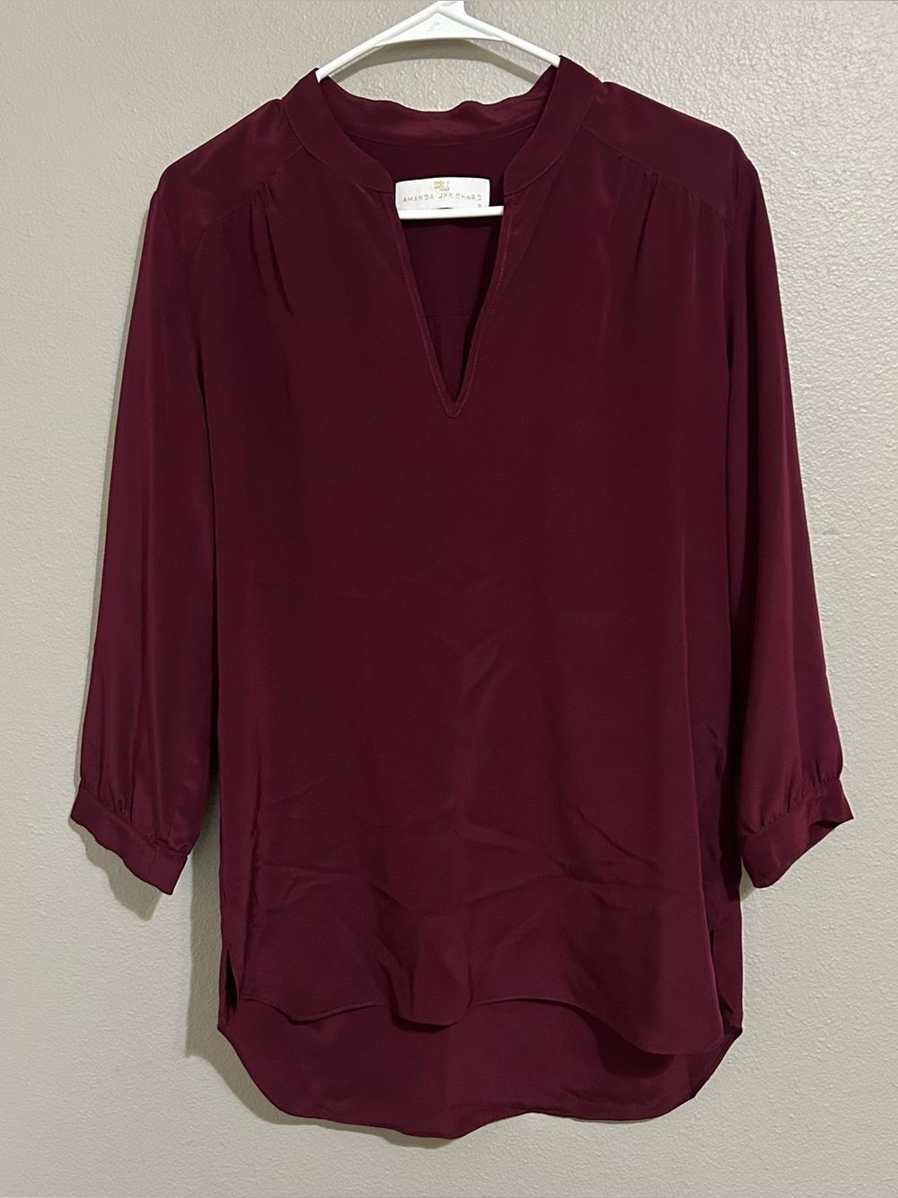 Amanda Uprichard Maroon 3/4 Sleeve V Neck Tunic Blouse Women’s Size Small